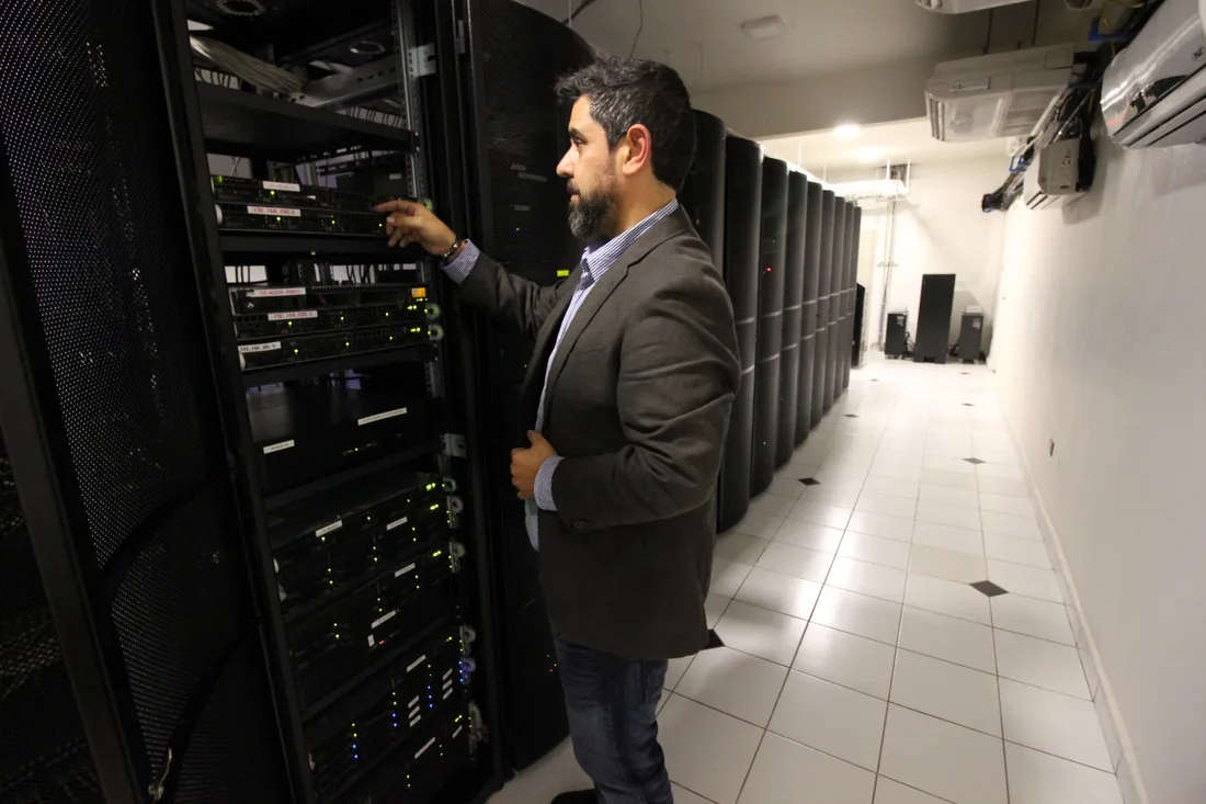 Datacenter propio de Hosting.cl en Las Condes, Santiago